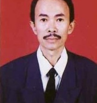 Imanuel Lakapu,S.Pd Imanuel Lakapu,S.Pd