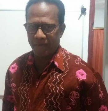 Drs. Henderikus Laka